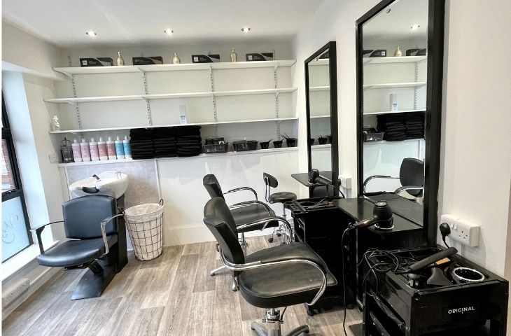Hairdresser chairs for rent in Northwich